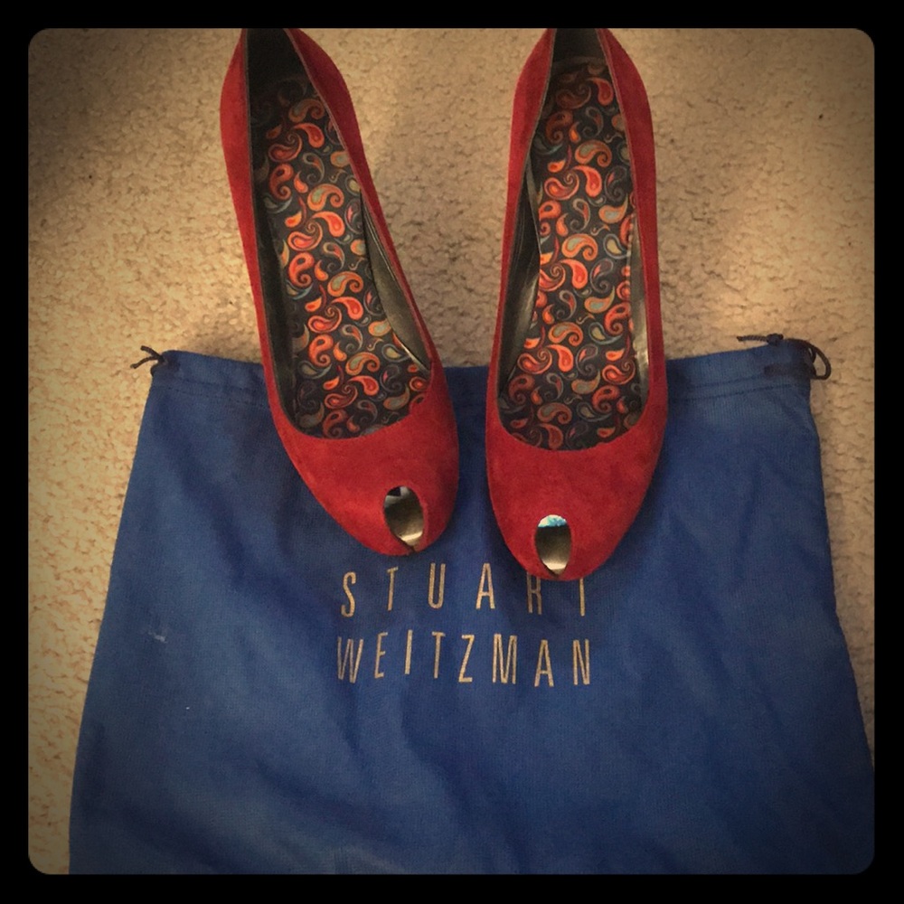 Stuart Weitzman Red 3” heels, sz  7 Suede